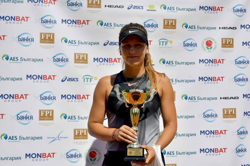 Топалова се класира за четвъртфиналите в Тунис