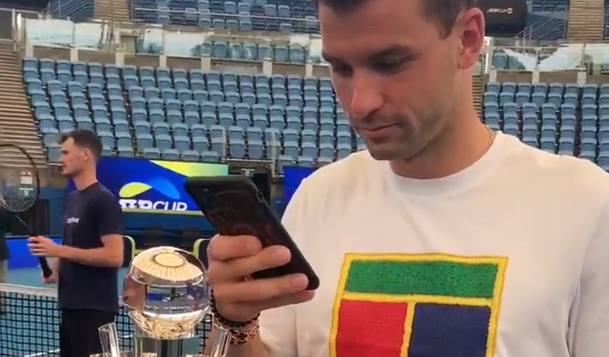 Григор разгледа новата арена в Сидни и трофея за ATP Cup (видео)