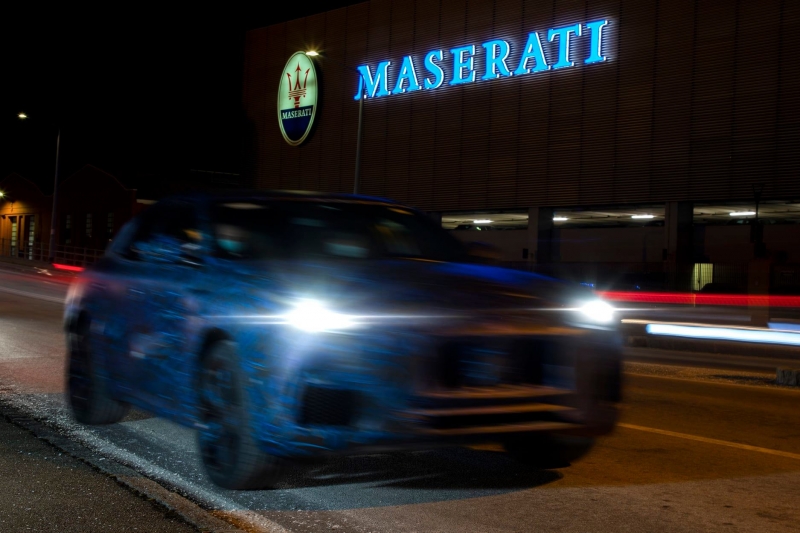 Прототип на новия SUV на Maserati Grecale бе заснет в Модена