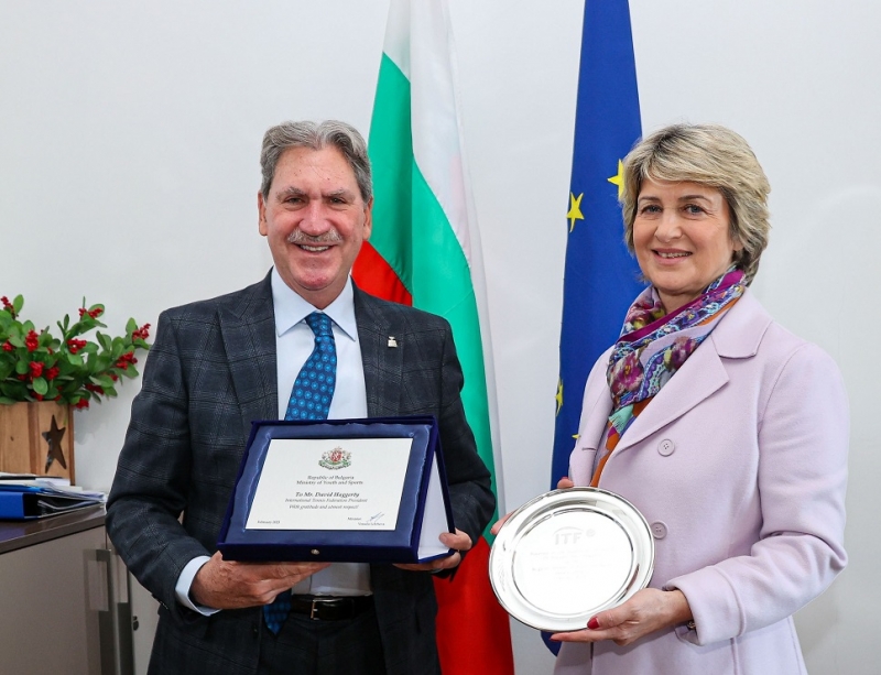 Министър Лечева се срещна с президента на ITF Дейвид Хагърти