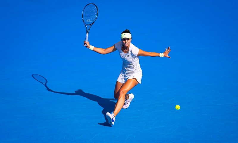 Виктория Томова се класира за втория кръг на двойки на Australian Open