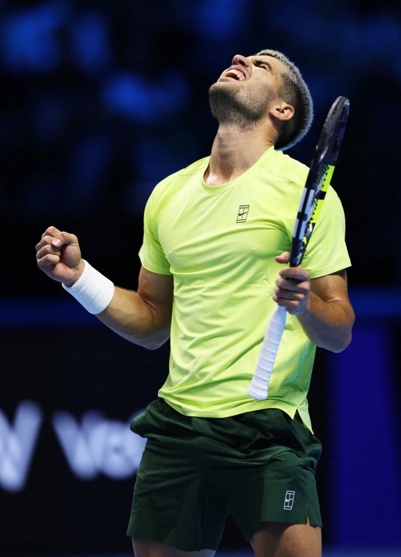 Алкарас и Музети с победи в Торино