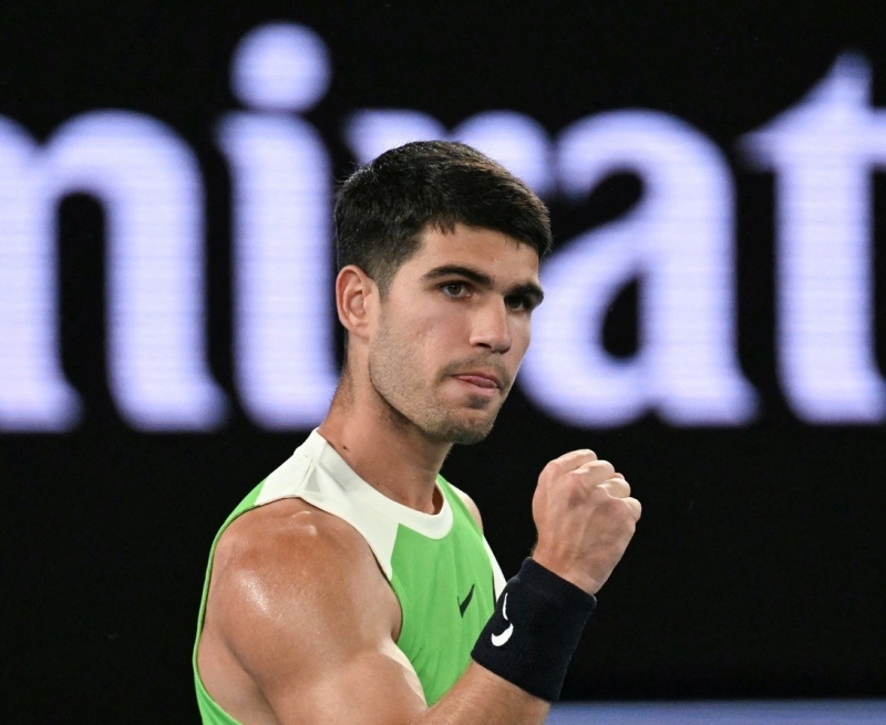 Алкарас без колебание в първия си мач за сезона