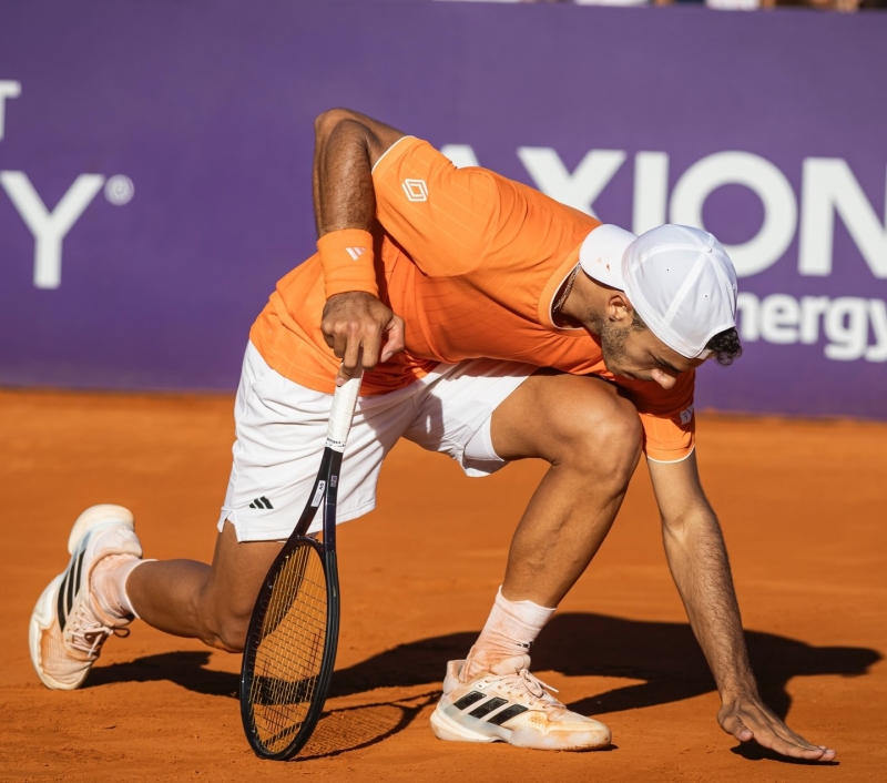 Серундоло на крачка от първа титла у дома в Буенос Айрес