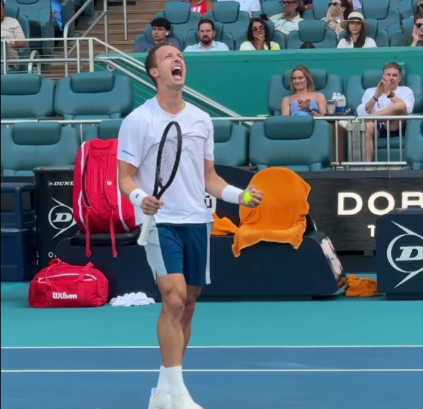 Лехечка с първи Мастърс 1000 финал в кариерата си