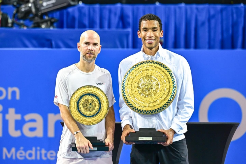 Феликс Оже-Алиасим защити успешно трофея в Монпелие