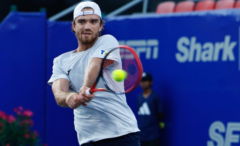 Махач ще играе на финала в Аделаида