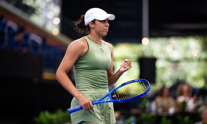 Шампионката Кийс продължава на четвъртфинал в Аделаида