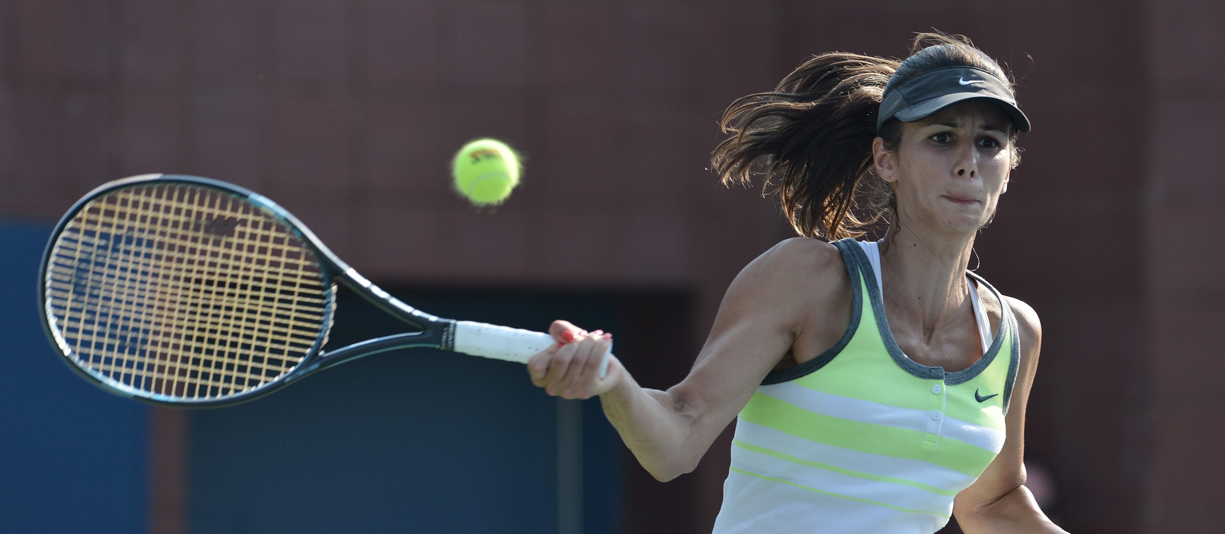 Пиронкова срещу Шахар Пеер - 7:5, 6:7, 6:7 (гейм по гейм)