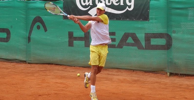 Димитър Кузманов стартира с победа в Анталия