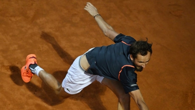 Медведев срещу Том на осминафиналите в Рим