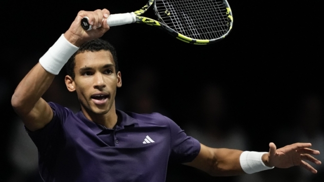 Феликс Оже-Алиасим остава в борбата за Торино