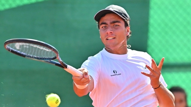 Иван Иванов е на четвъртфинал на сингъл в Анталия