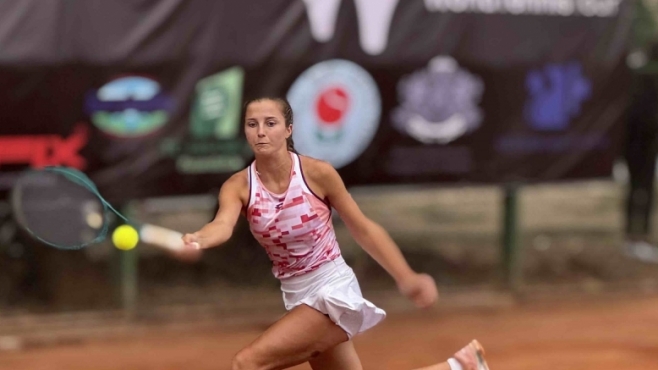 Росица Денчева с първа титла на двойки в кариерата си