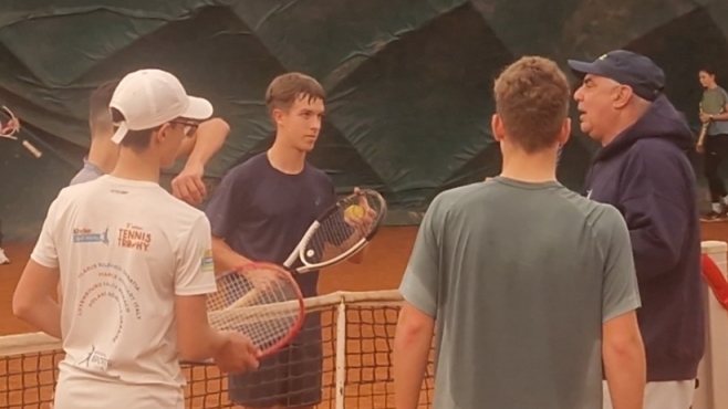 Клаудио Пистолези проведе открити тренировки в София