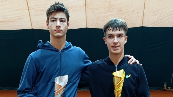 Калоян Шиков с титли на сингъл и на двойки на J30 в Букурещ