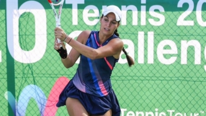 Шиникова продължава на единично и двойки в Кения