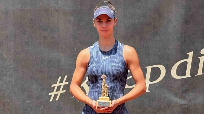 Лидия Енчева е на победа от финал в Хургада 