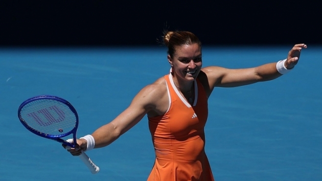 Убедителен старт за Паолини, Костюк отпадна след дълга драма