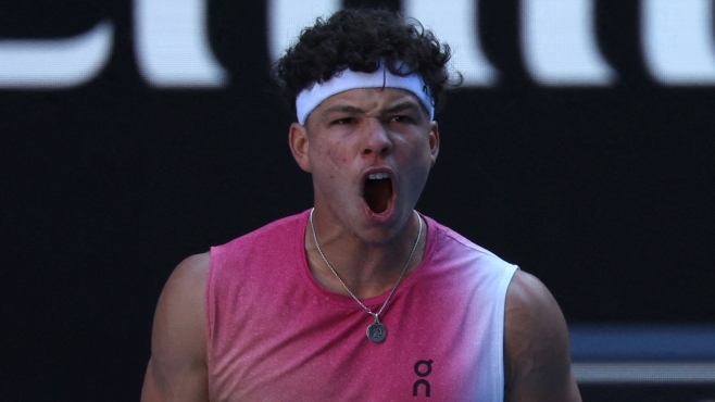 Бен Шелтън спечели левичарския дуел с Юмбер