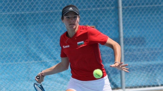 Лиа Каратанчева се класира за втория кръг на турнир в САЩ