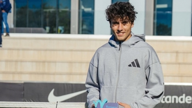 Иванов победи шампиона от миналата седмица в Манакор и се класира на полуфинал