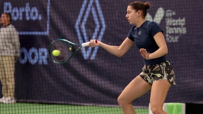Янева достигна до четвъртфиналите на сингъл в Порто
