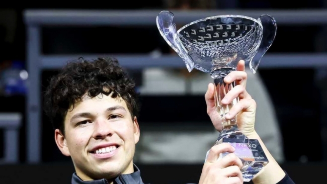 Шелтън показа зелезни нерви и заслужи първа титла за годината