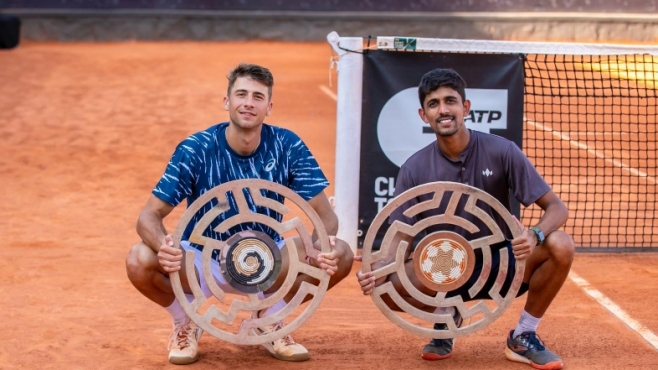 Александър Донски е на финал на двойки в Руанда