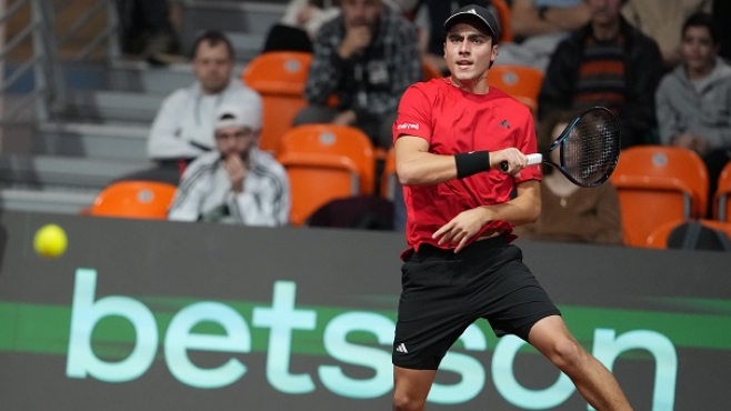 Иванов загуби само два гейма на сингъл на турнир в Испания, Шейнгезихт е полуфиналист на двойки