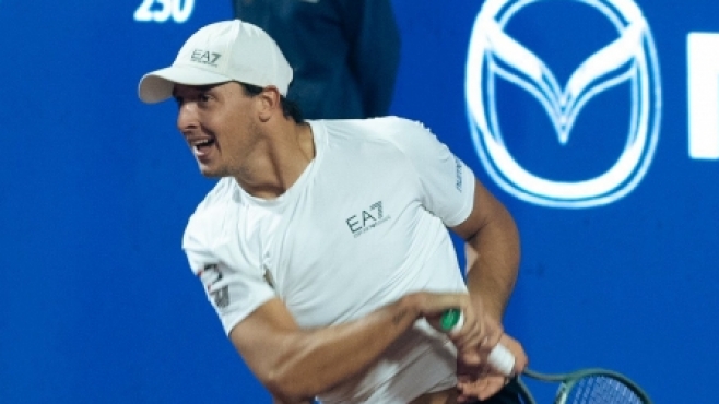 Дардери започна защитата на титлата в Маракеш с двусетова победа