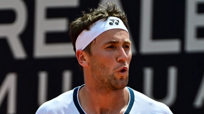 Нова убедителна победа на шампиона Каспер Рууд