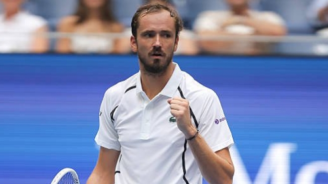 Медведев с победа, Рубльов отпадна от US Open