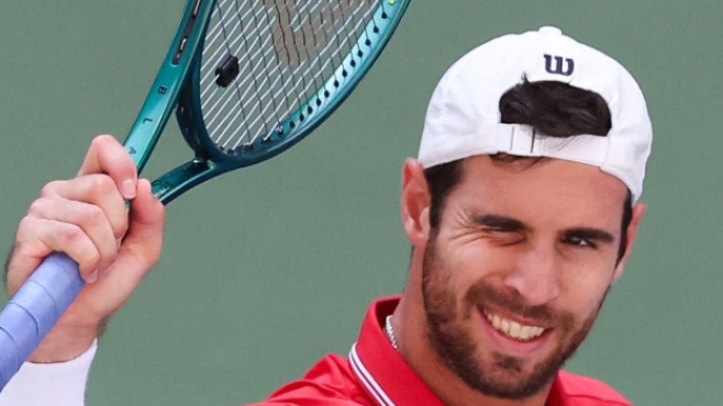 Оже-Алиасим е аут от US Open. Хачанов отстрани миналогодишния полуфиналист
