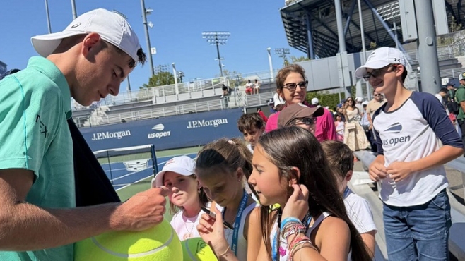 Димитър Кисимов се класира за осминафиналите при юношите на US Open