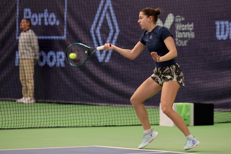 Елизара Янева победи водачката в схемата на турнир в Порто