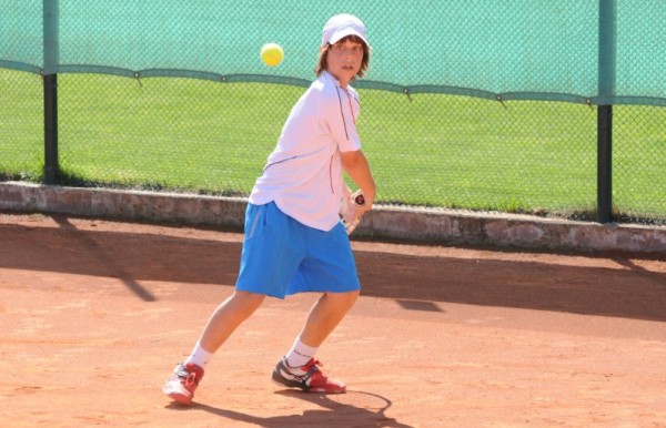Андриан Андреев спечели силния международен турнир "Изида къп"