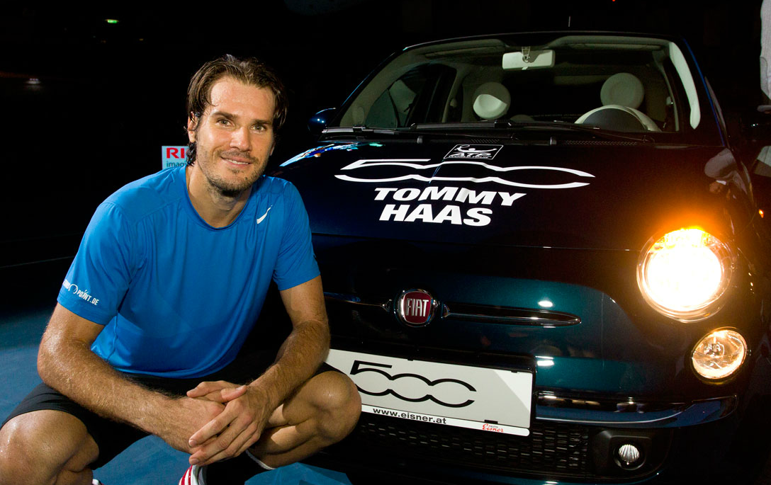 СНИМКИ: Томи Хаас получи автомобил за победа №500