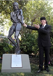 Издигнаха скулптура на Гилермо Вилас в Аржентина