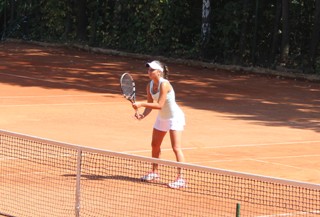 Томова отстъпи на полуфинал, продължил два дена