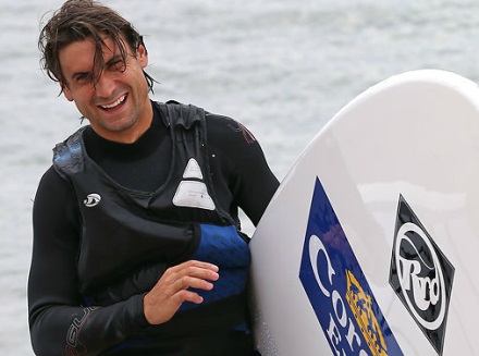 Давид Ферер се изяви и като сърфист в Португалия