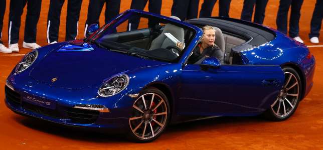 В Швейцария: Шарапова подари Porsche 911 на Григор Димитров
