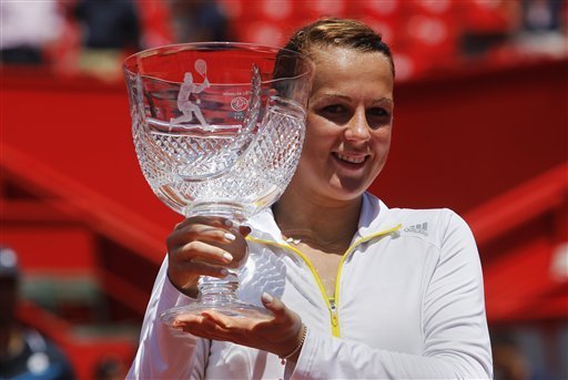 Павлюченкова триумфира с първа титла на клей в Португалия