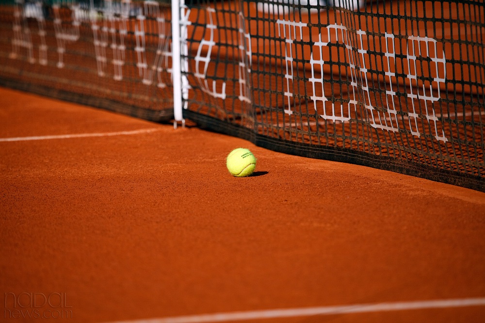 Играй с Tennis24.bg и спечели ракета за тенис