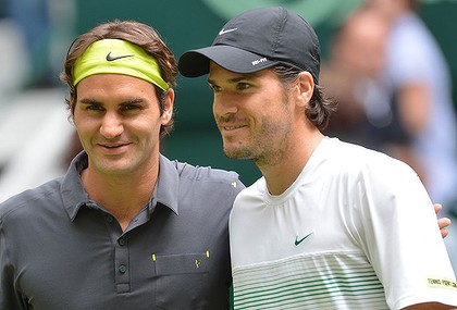 Федерер и Хаас на двойки в Хале