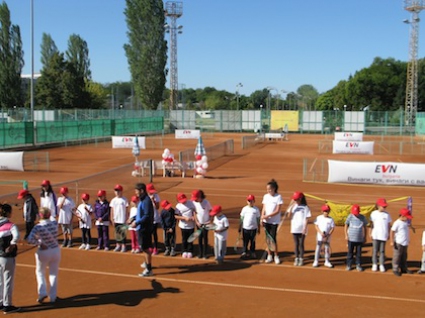 Над 30 деца участваха в тенис празник в Пловдив
