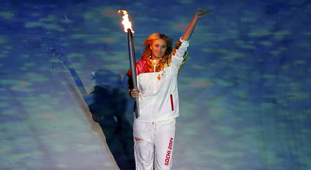 Шарапова внесе факела на Олимпийските игри в Сочи (снимки)