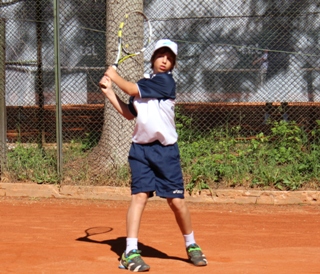 Адриан Андреев достигна четвъртфинал на турнир в Букурещ