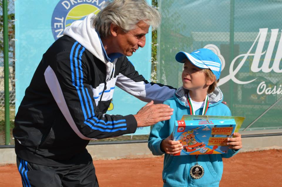 От 14-и април в Албена стартира детски камп на "Драйзам тенис академия"