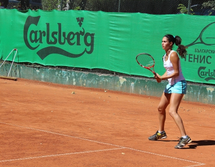 Изабелла Шиникова започна с победа в Австрия